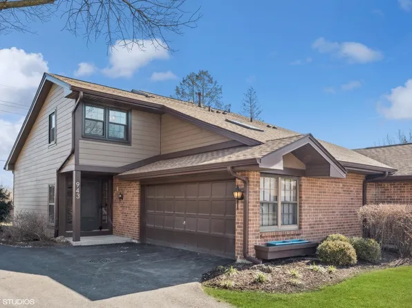 943 Brown Deer Dr, Westmont, IL 60559