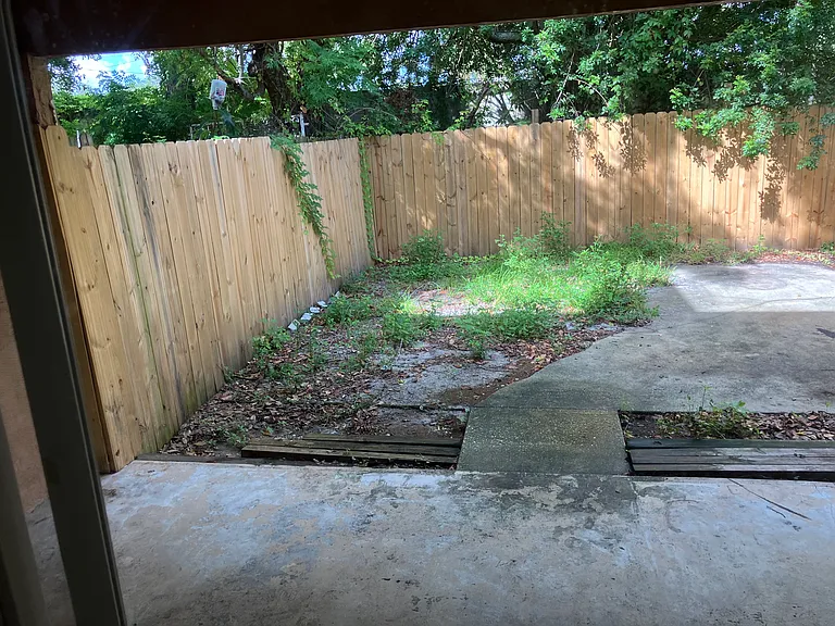 910 W Millard Ct — Photo 10