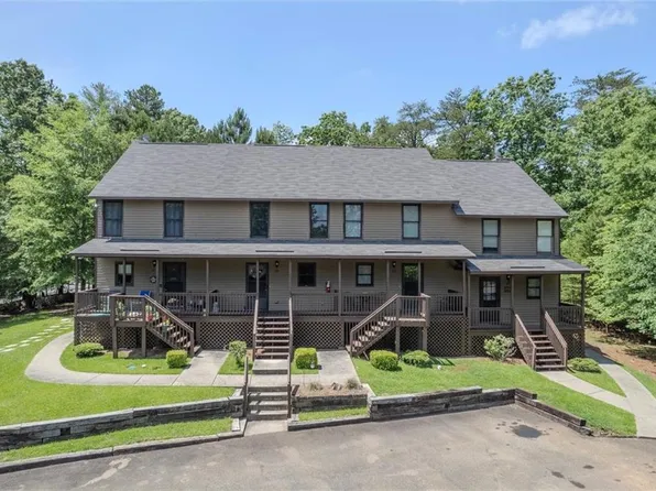 22 Mountain View Ct, Waleska, GA 30183