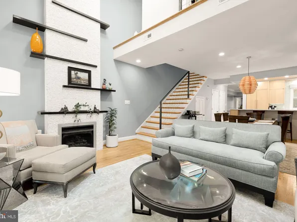 1126 25th St NW APT 4, Washington, DC 20037
