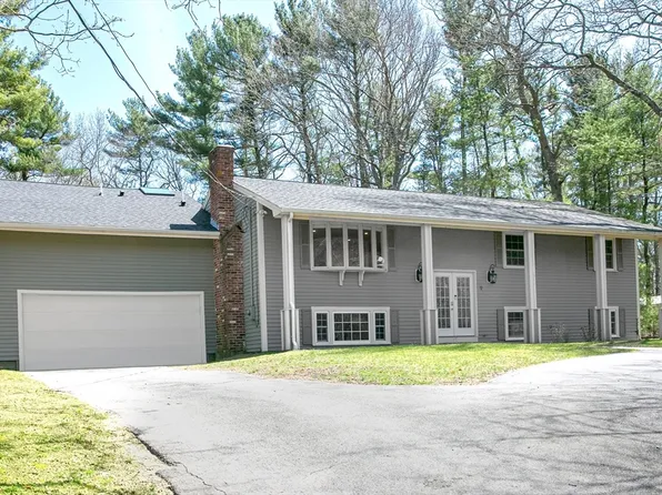 9 Debra Rd, Pembroke, MA 02359