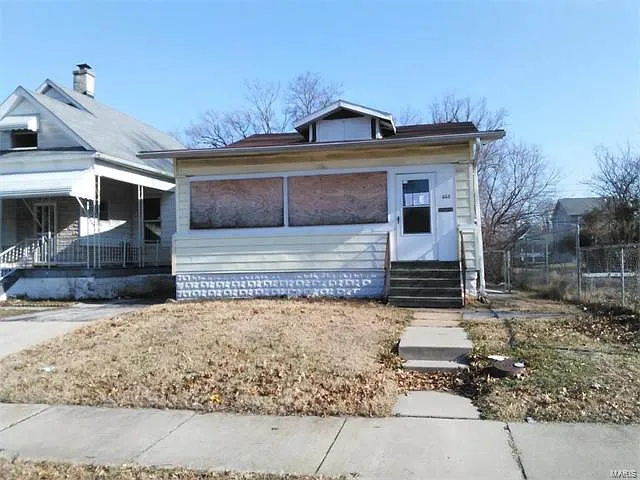660 N 32nd St photo 1