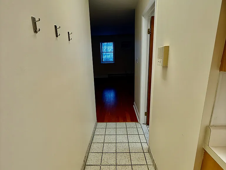 2528 Christian St #3 — Photo 10