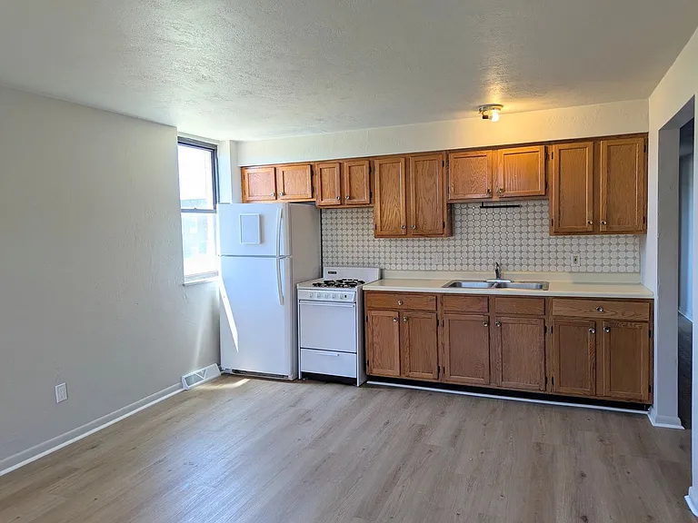 3227 Hardie Way — Photo 2