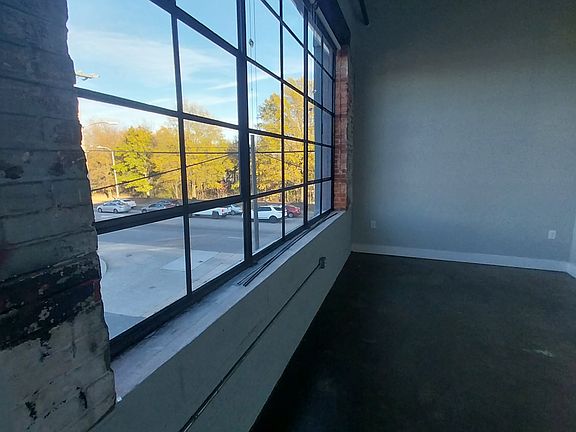 2nd image of 1001 Monticello Ave #209
