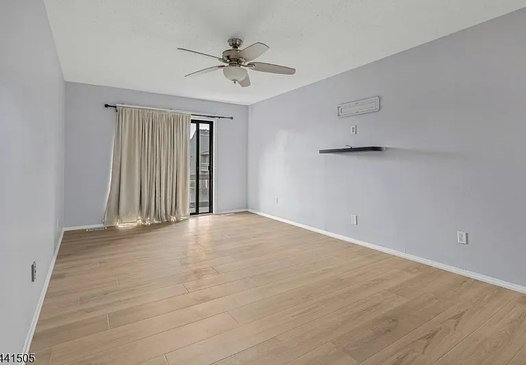 19 Linda Ln — Photo 12