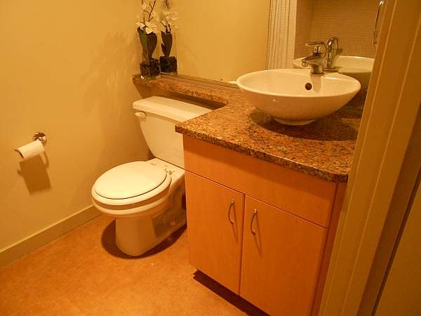 1st image of 103 Bellevue Ave E APT 208