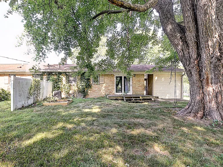 2515 Mullinix Rd — Photo 24