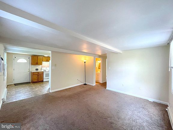 5th image of 490 Coster Rd #1