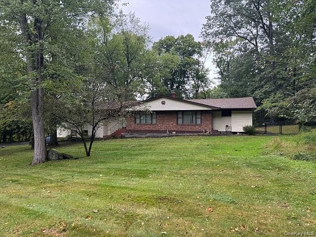 1st image of 61 Rolling Ridge Road