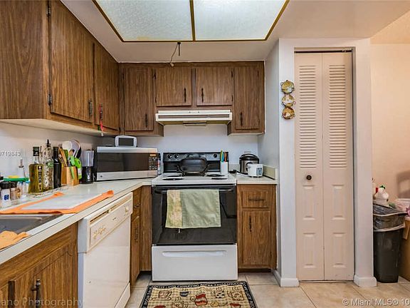 4th image of 7321 NW 18th St APT 104