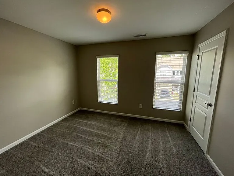 8206 Yaxley Hall Dr — Photo 19