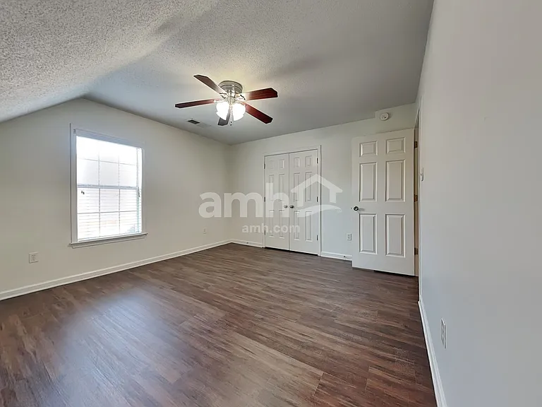5718 Eagleston Dr — Photo 15