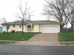 1209 4th St W, Milan, IL 61264