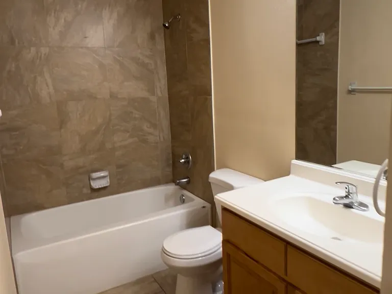 1624 Javier St SE #A — Photo 11
