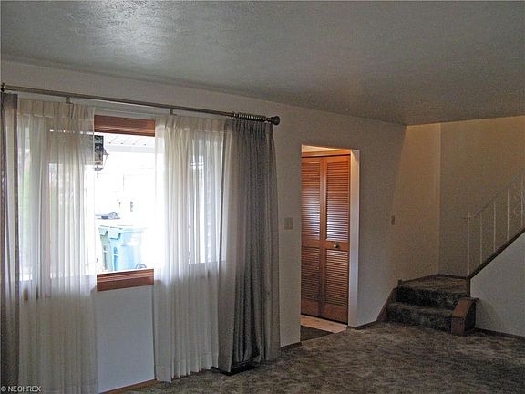 2nd image of 24981 Deerfield Dr