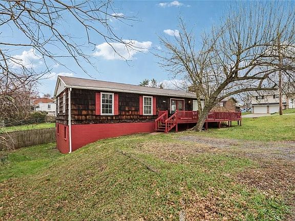 2nd image of 2715 Myrtle Dr