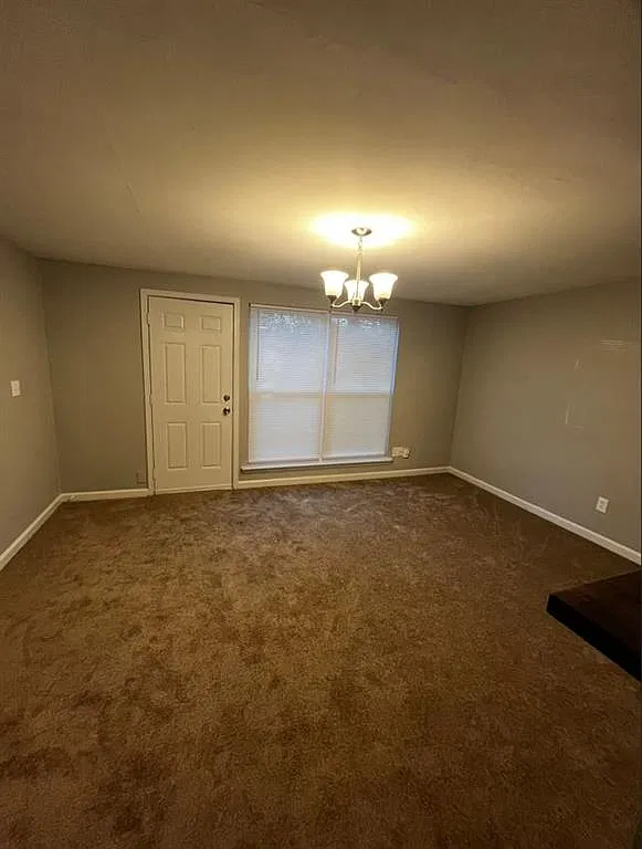 Skylark Point Apartments — Photo 4