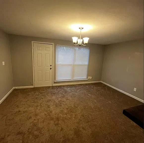Skylark Point Apartments — Photo 4