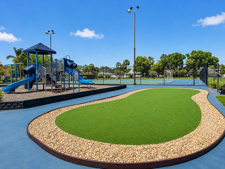 Park at Lake Magdalene Apartments and Townhomes — Photo 20