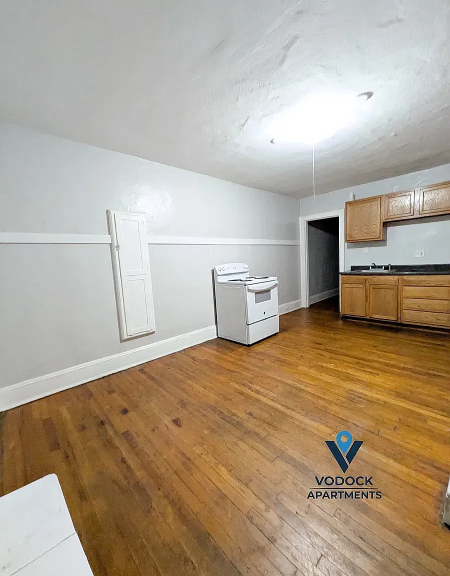 65 Belmont Ave — Photo 3