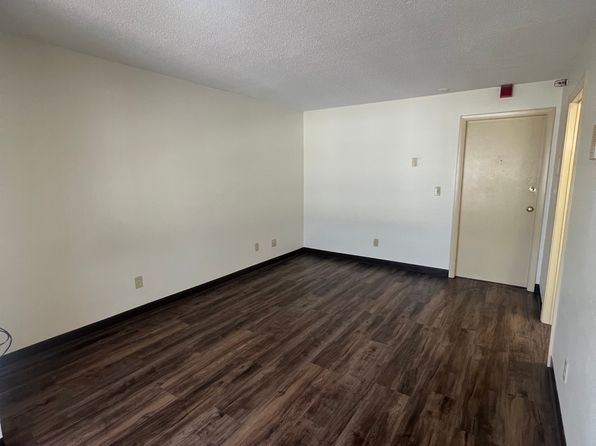 261 Pine St #36
