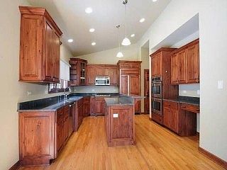 4th image of 9287 Vesper Ln