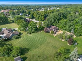 12106 Amber Ridge Dr, Fort Wayne, IN 46814