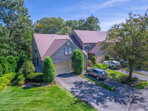 44A Manchester Ln, West Milford, NJ 07480