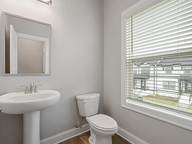 713 Mulberry Walk — Photo 11