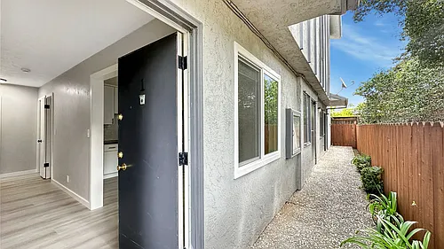 2531 Martin Luther King Jr Way Photo 1