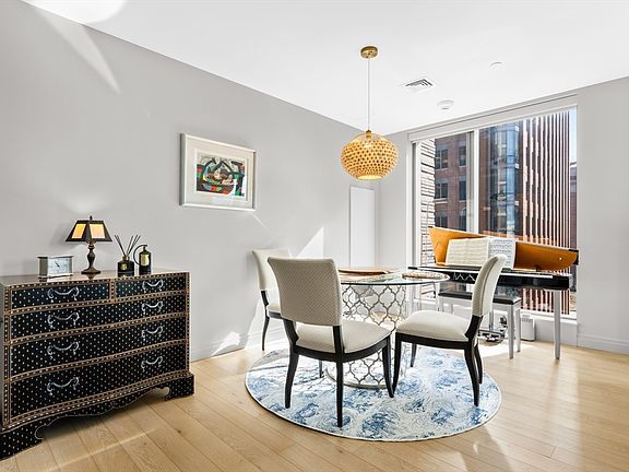 5th image of 135 Seaport Blvd Unit 1020