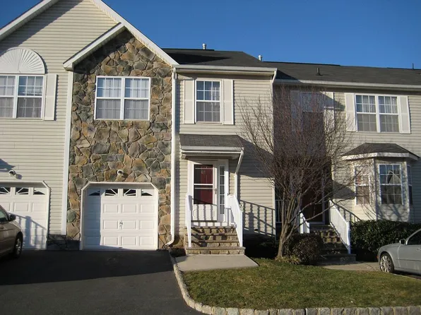 16 Ashley Ct #816, Somerset, NJ 08873
