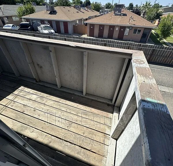 1873 Emma Lee Ln — Photo 10