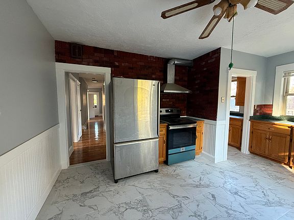 3rd image of 222 Granite St #1