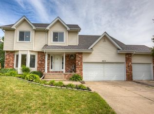 9811 Winston Ave, Urbandale, IA 50322