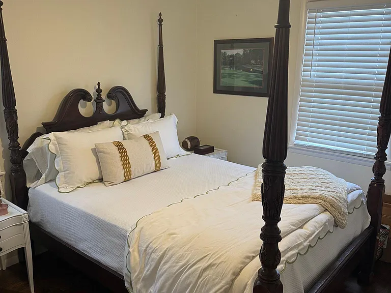 196 Leonora Dr — Photo 18