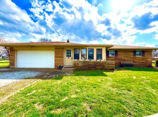 6035 Bluff Acres Dr, Greenwood, IN 46143
