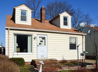 10422 Manoa Ave, Brooklyn, OH 44144