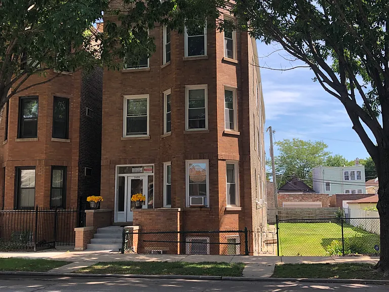 3429 S Union Ave #3R — Photo 1