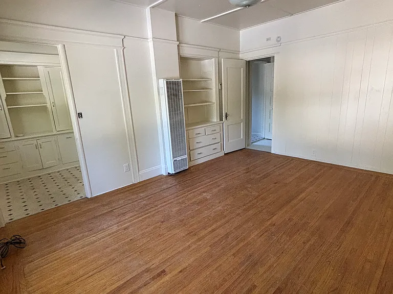 456 Everett Ave — Photo 2