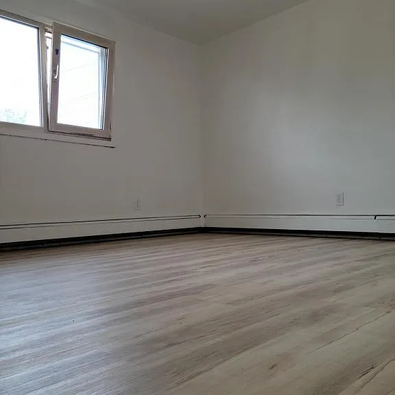 2213 Lathrop St — Photo 14