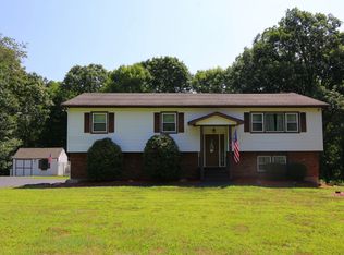 4 Queens Way, Mahopac, NY 10541