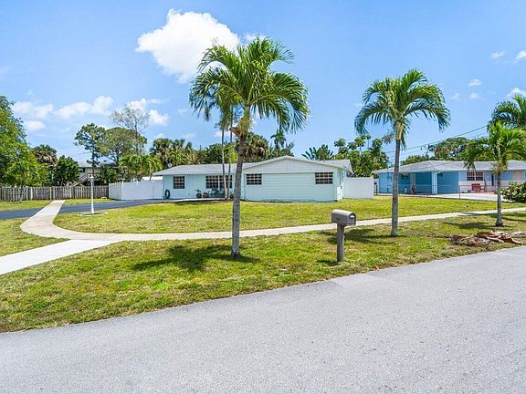 4th image of 1270 Victoria Drive