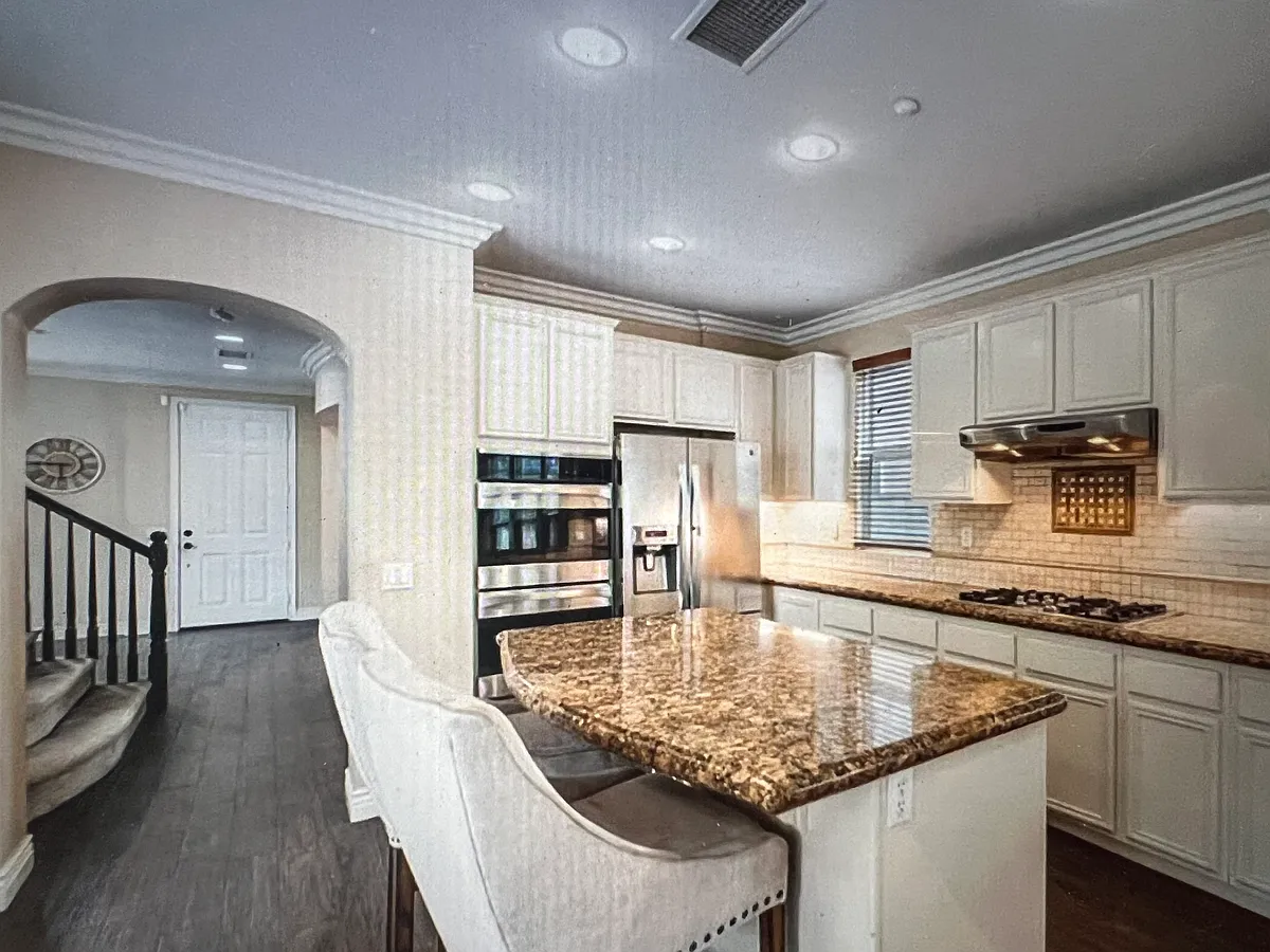 Building Photo - 5457 Martingale Way