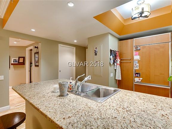 5th image of 322 Karen Ave Unit 3704