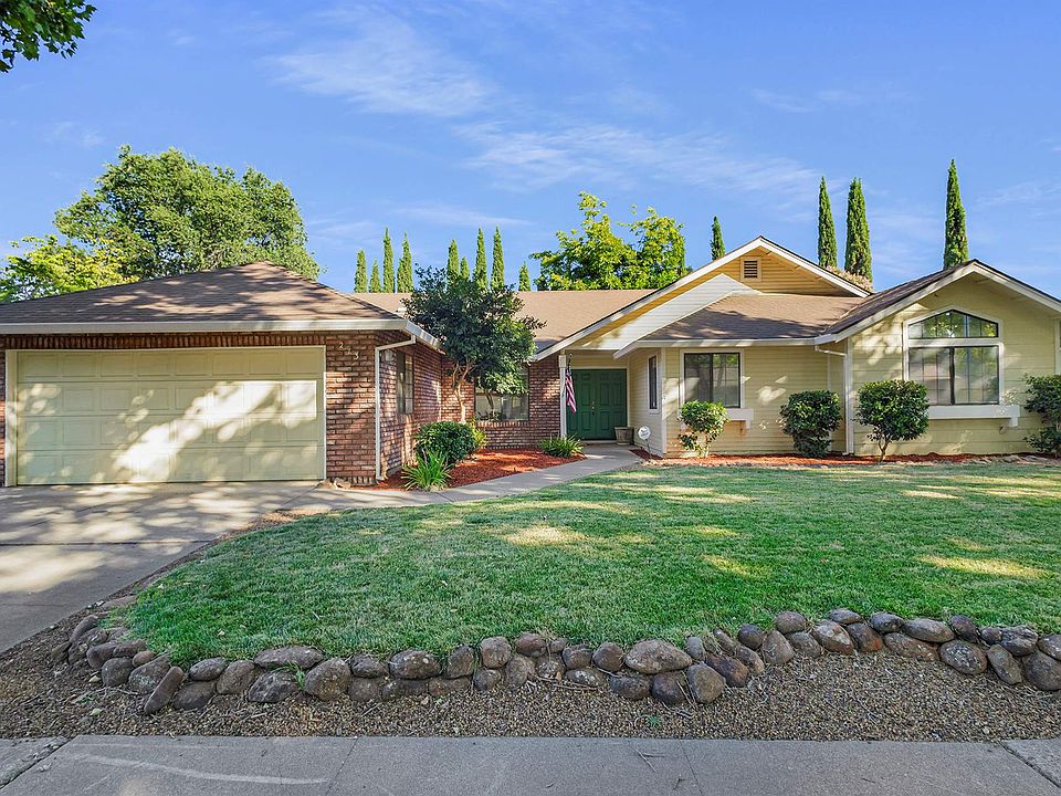 1st image of 273 Autumn Gold Dr