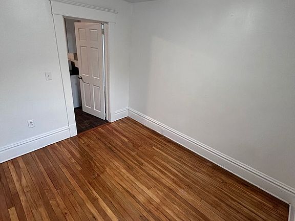 4th image of 1100 Jennette Ave NW #2