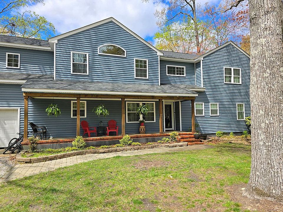 1st image of 601 E Woodland Dr