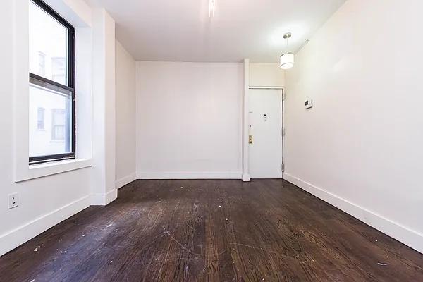 Rented by Nooklyn NYC LLC | media 31